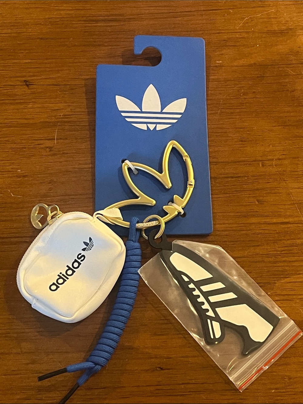 Adidas Trefoil Carabiner Shoe Key Ring Coin Purse new